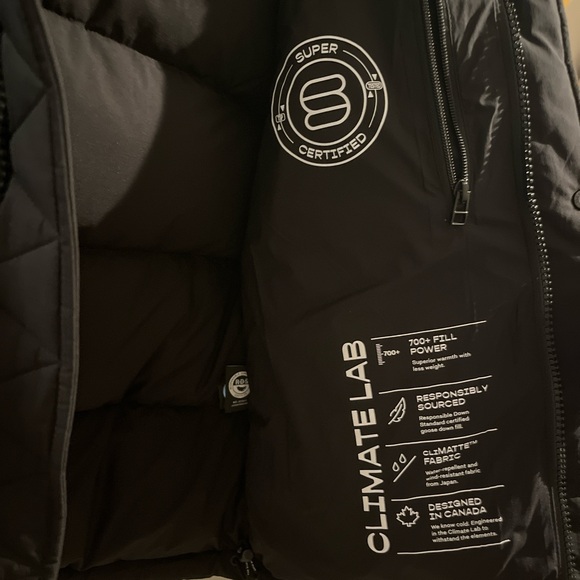 Aritzia the super puff shorty XS black - Picture 3 of 5